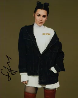 Sophie Simmons autograph