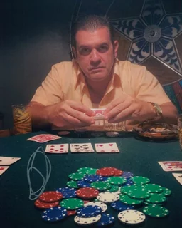 Gino Cafarelli autograph