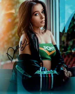 Danielle Cohn autograph