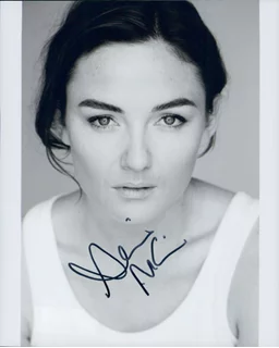 Alison McGirr autograph