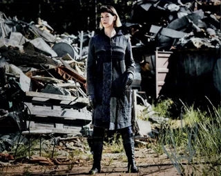 Pollyanna McIntosh autograph