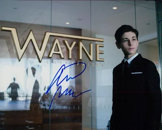 David Mazouz autograph