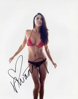 Arianny Celeste autograph