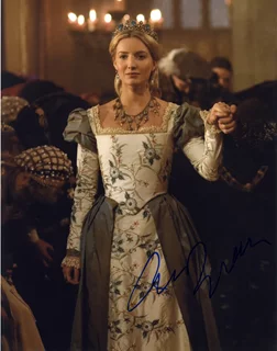 Annabelle Wallis autograph