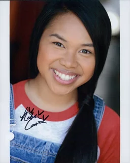 Nikki Castillo autograph