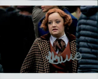 Lucy Davis autograph