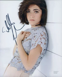 Isabelle Fuhrman autograph