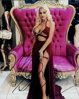 Kelsey Turner autograph