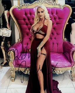 Kelsey Turner autograph