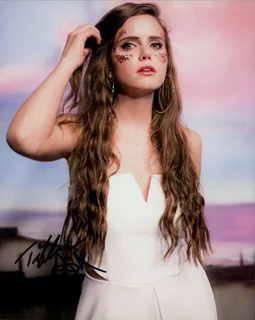 Tiffany Alvord autograph