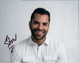 Shervin Roohparvar autograph