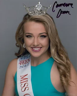 Cameron Doan autograph