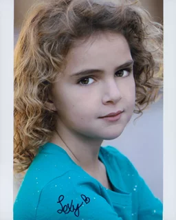 Lexy Kolker autograph