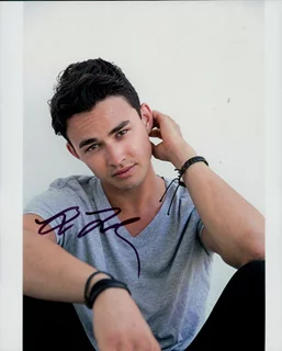 Gavin Leatherwood autograph