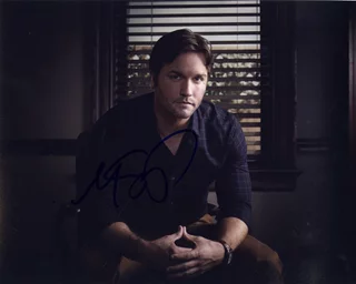 Scott Porter autograph