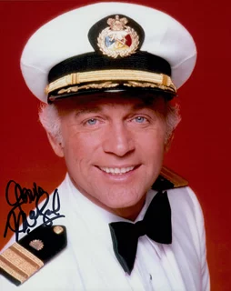 Gavin MacLeod autograph
