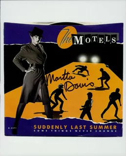 Martha Davis autograph