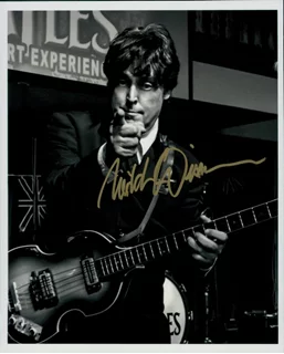 Mitch Weissman autograph