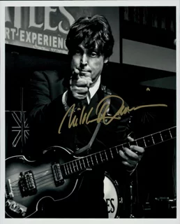 Mitch Weissman autograph