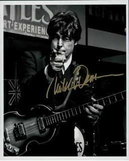 Mitch Weissman autograph