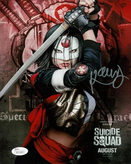 Karen Fukuhara autograph