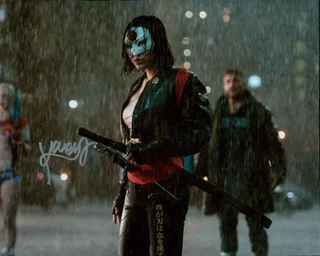 Karen Fukuhara autograph