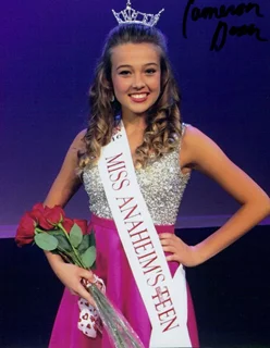 Cameron Doan autograph