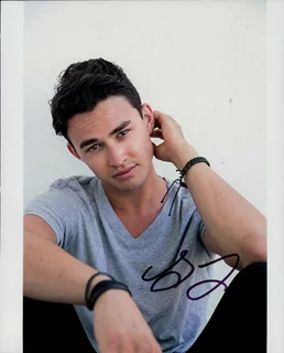 Gavin Leatherwood autograph
