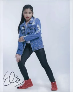 Elisakh Hagia autograph