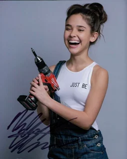 Molly Jackson autograph