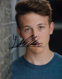 Luke Mullen autograph