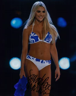 Sarah Rose Summers autograph