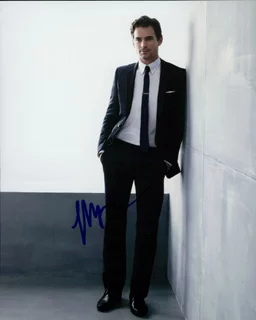 Matthew Bomer autograph