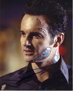 Julian McMahon autograph