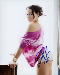 Jessica Parker Kennedy autograph