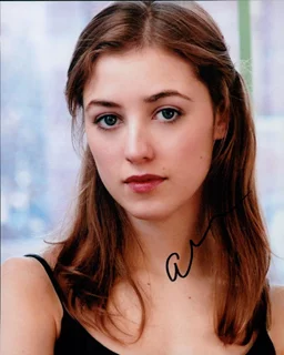 Ella Rae Peck autograph