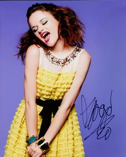 Joey King autograph