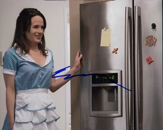 Elizabeth Reaser autograph