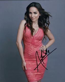 Ana Isabelle autograph