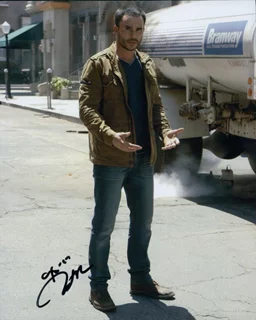 Juan Pablo Raba autograph