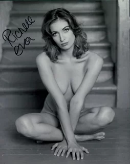 Richelle Eva autograph