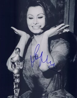 Sophia Loren autograph