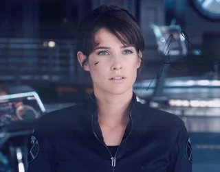 Cobie Smulders autograph