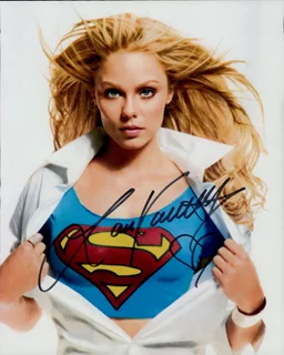 Laura Vandervoort autograph