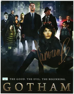 Camren Bicondova autograph