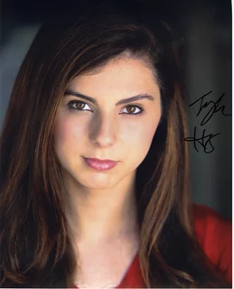 Taylor Hay autograph