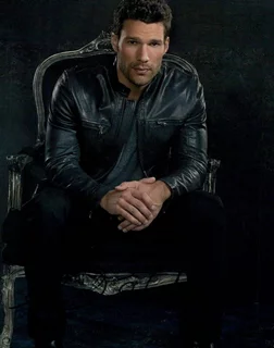 Aaron O'Connell autograph