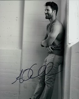 Aaron O'Connell autograph