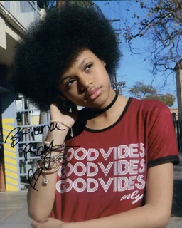 Briana Roy autograph