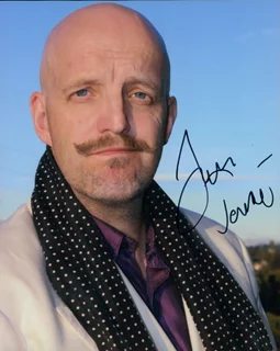 Jim Tavare autograph